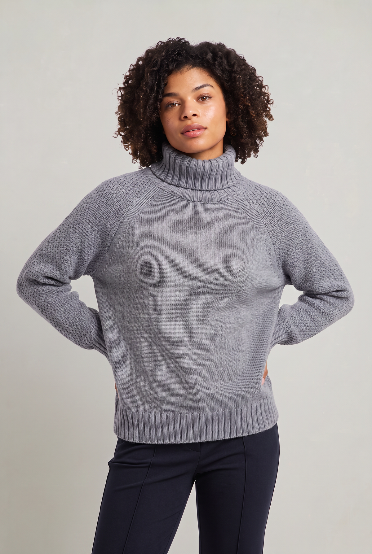 Women's Solid Colour Turtleneck Sweater - Long Sleeve Knit Pullover