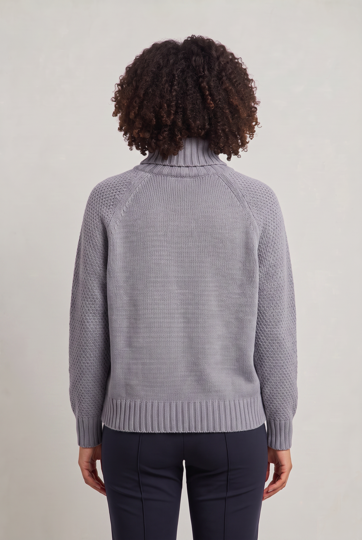 Women's Solid Colour Turtleneck Sweater - Long Sleeve Knit Pullover