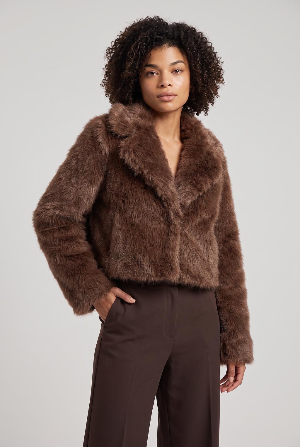 Women's Cropped Faux Fur Coat - Shaggy Fluffy Jacket Short Fur Overcoat
