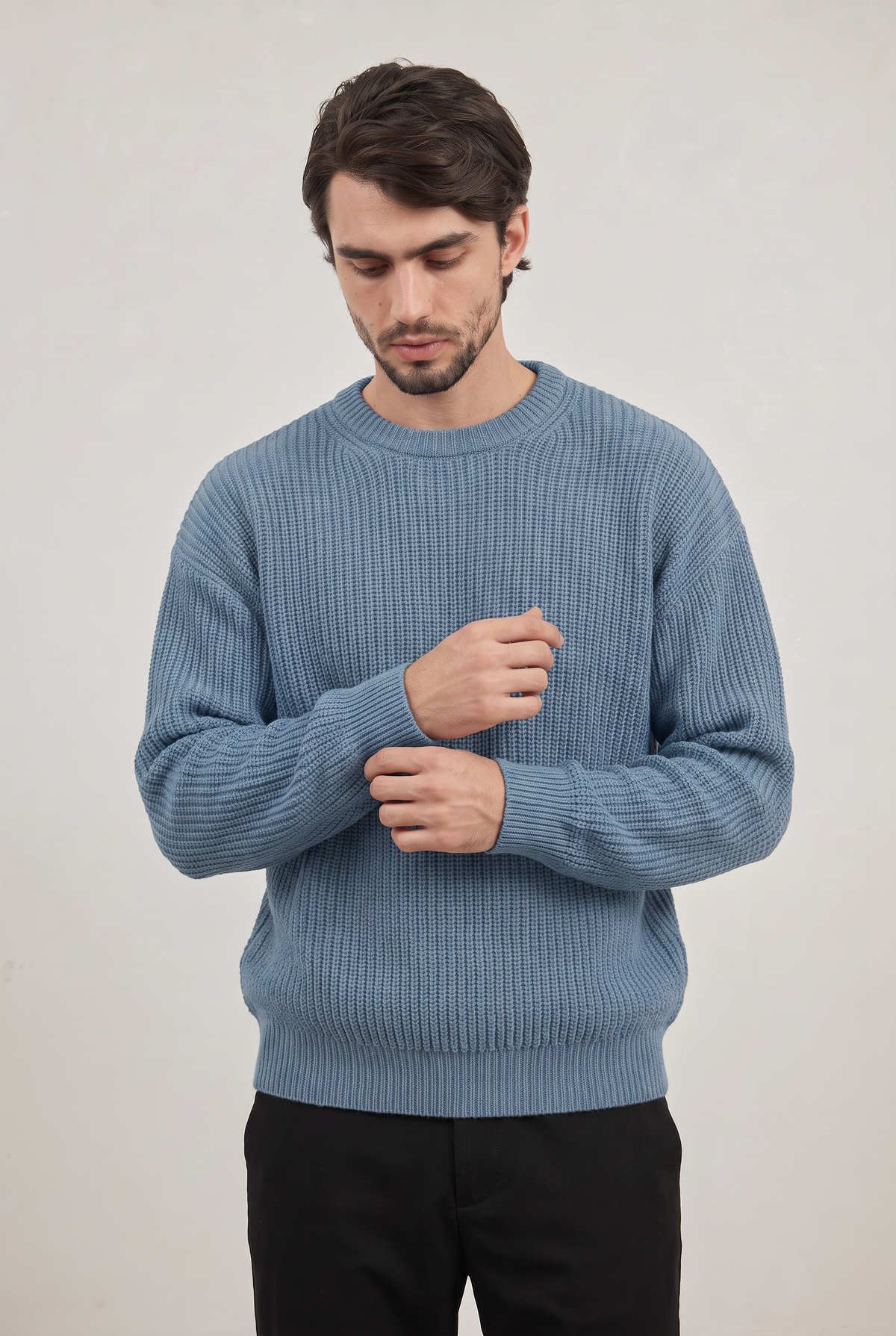 Pull homme en maille côtelée - Col rond ample