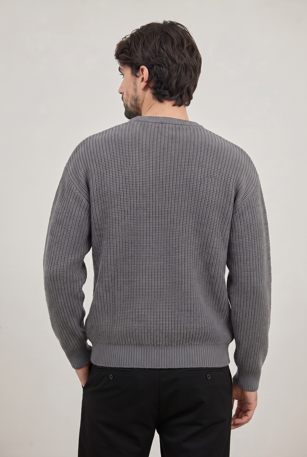 Pull homme en maille côtelée - Col rond ample