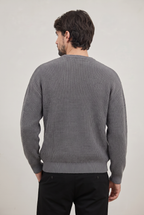 Pull homme en maille côtelée - Col rond ample